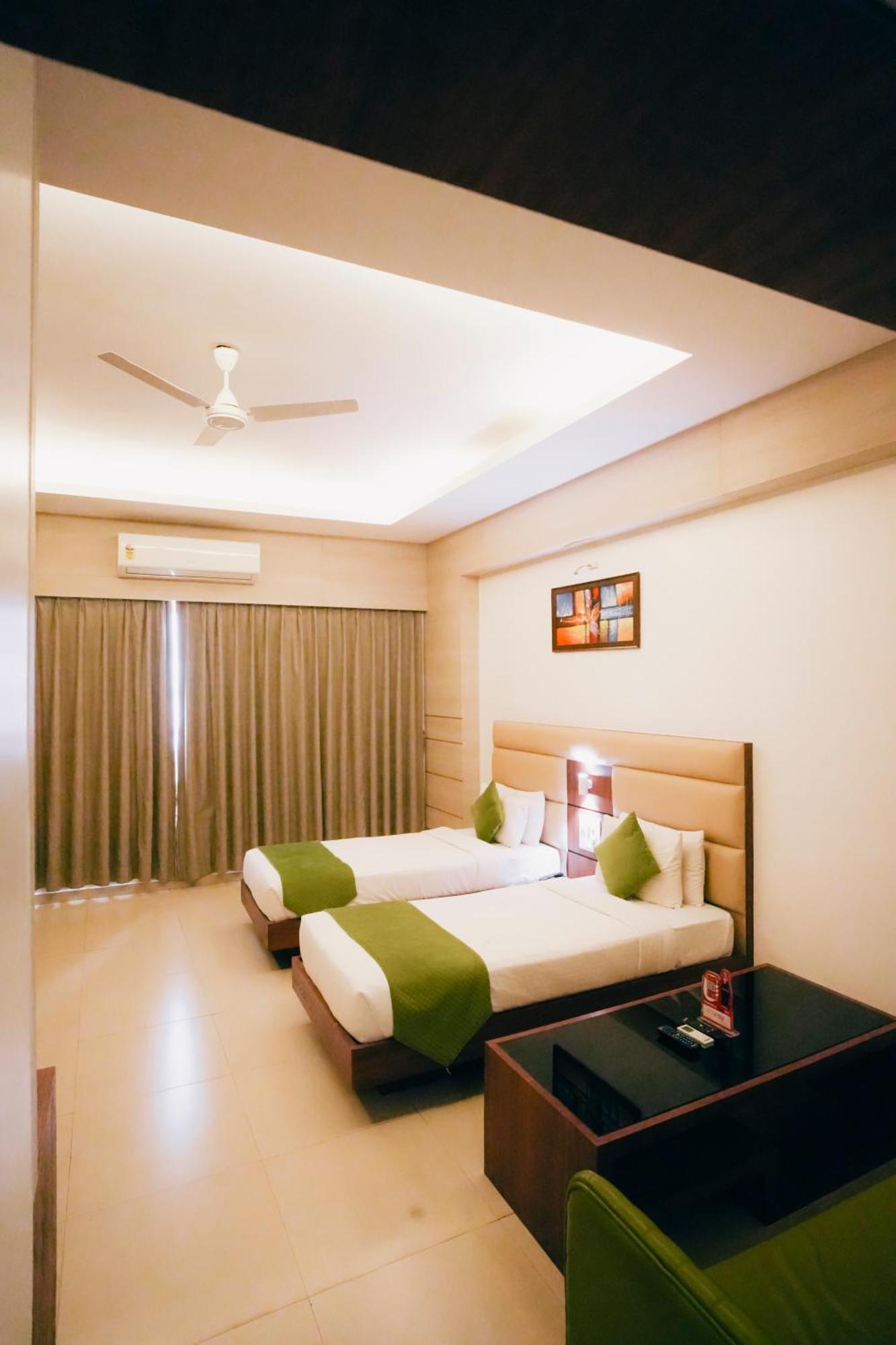 Hotel Imperial Heights Deoghar Zewnętrze zdjęcie