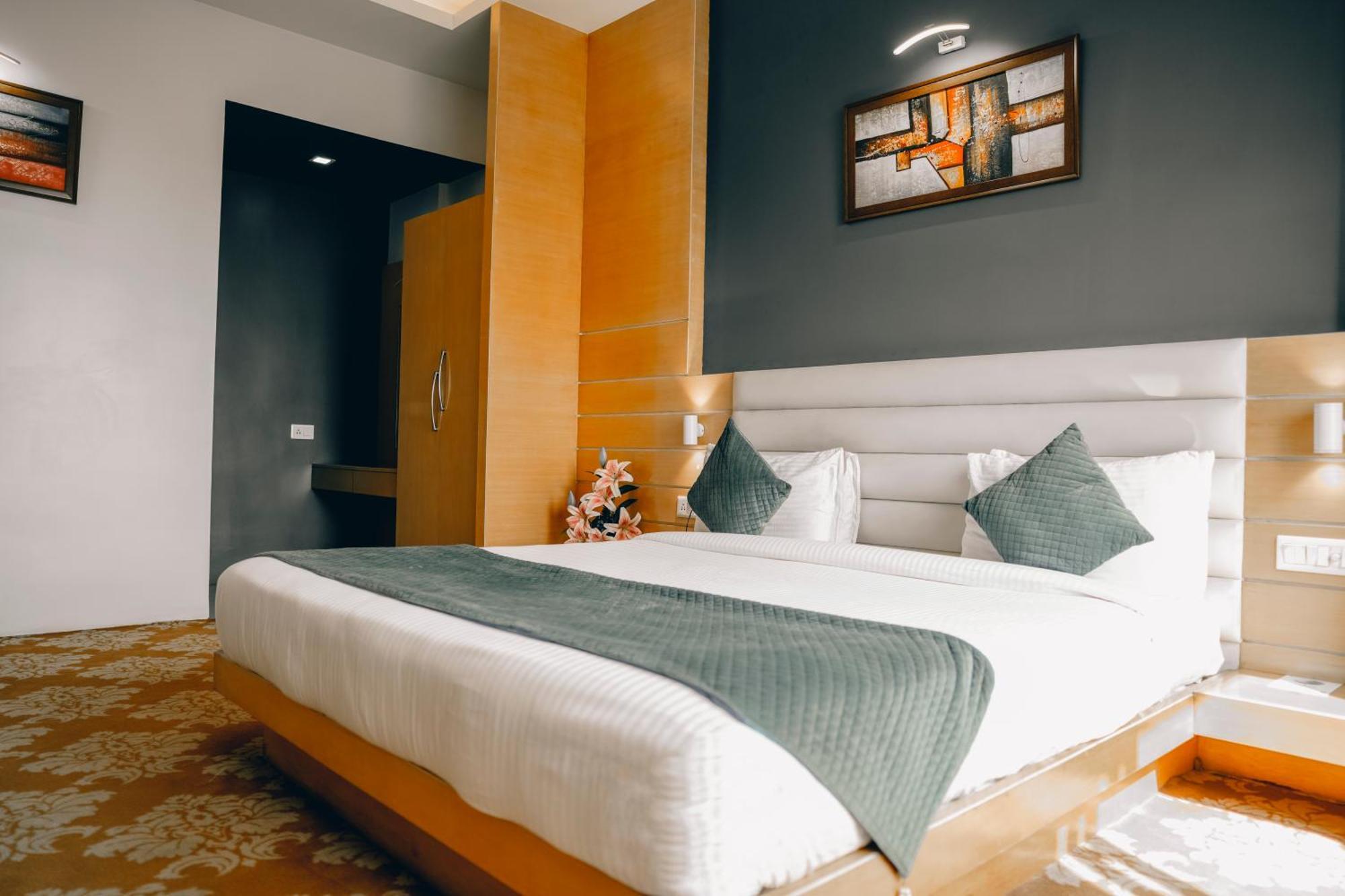 Hotel Imperial Heights Deoghar Zewnętrze zdjęcie